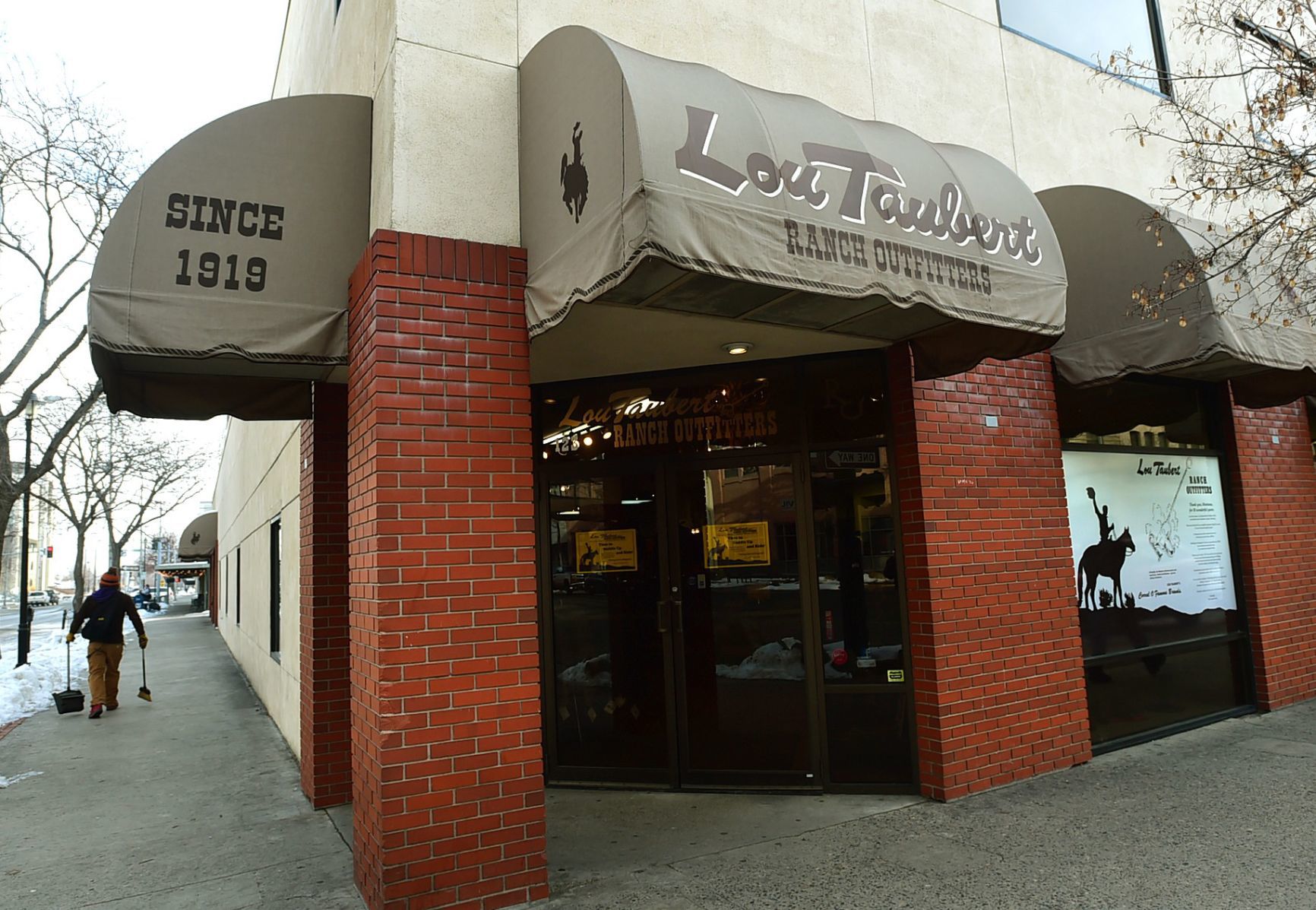 Lou Taubert closing